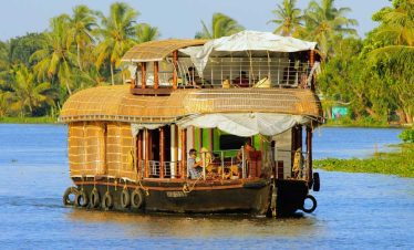 Traditional Houseboat Cruises